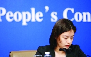 揭秘兩會冷艷美女翻譯:初中時就是位風云人物-中國煤炭(煤礦)新聞網(wǎng)